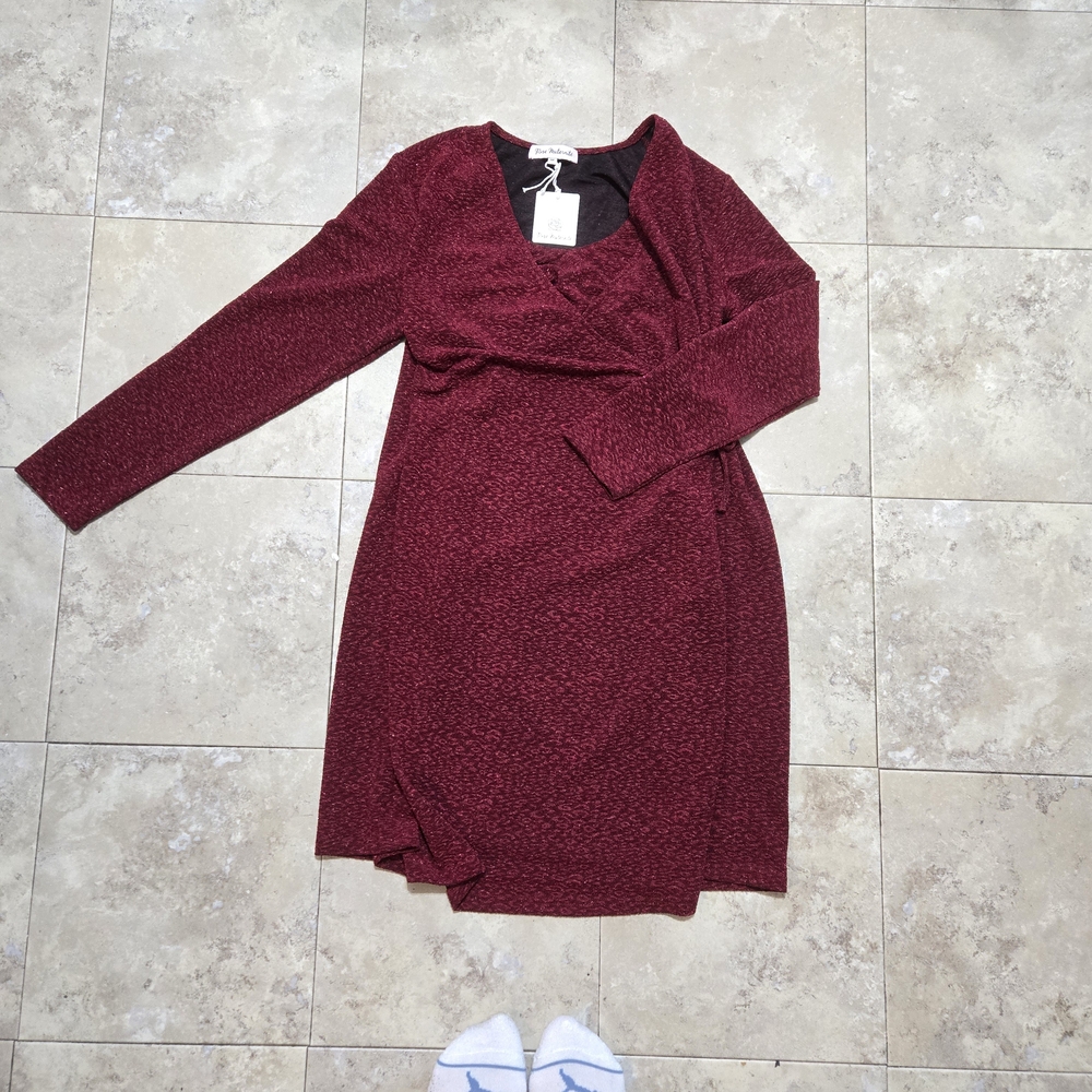 Elegant Burgundy Rose Maternite Wrap Dress Size Medium